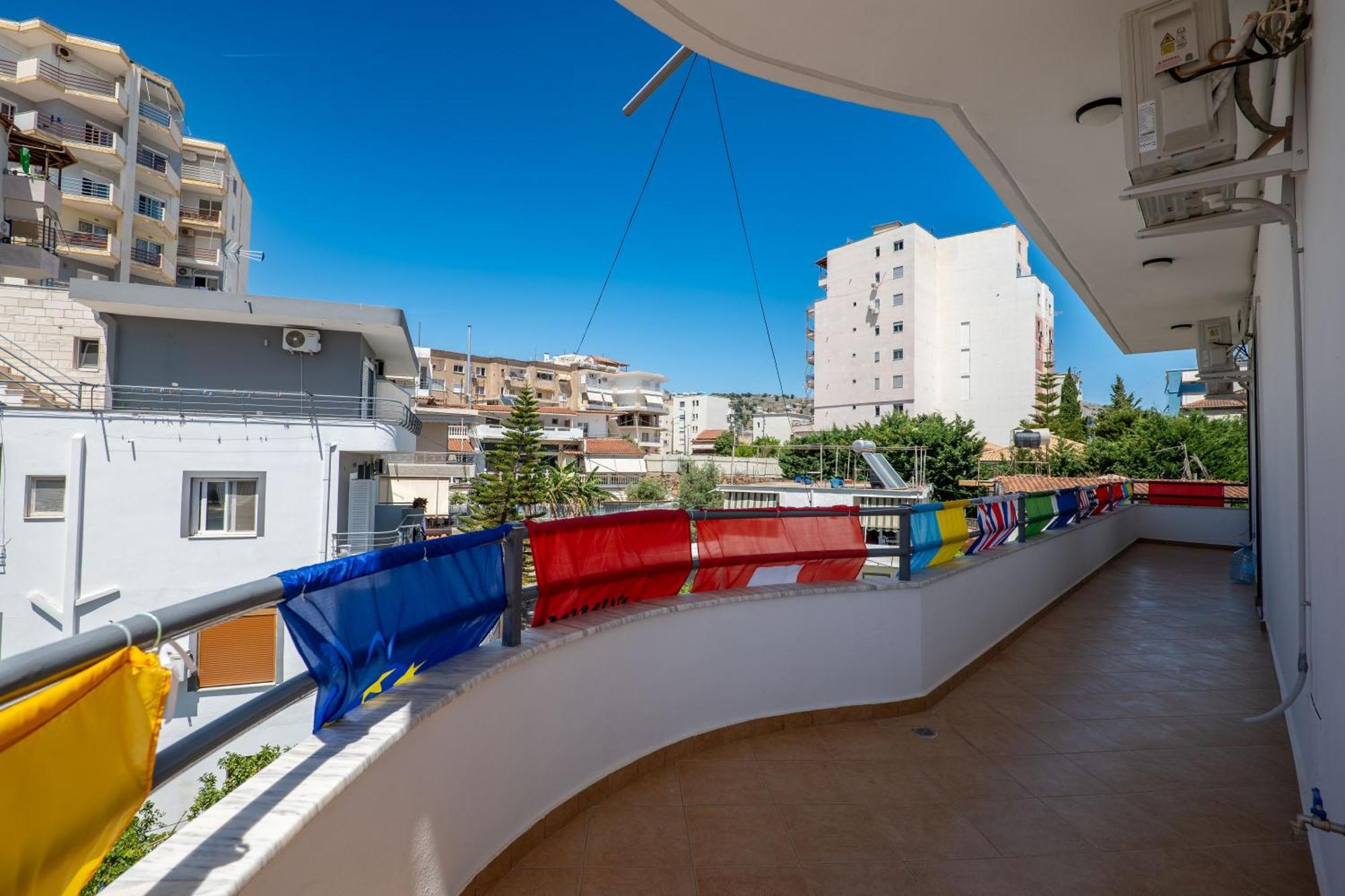 Hoteleks Inn & Suites Sarandë Exterior foto